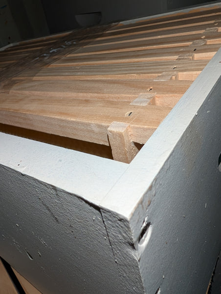 Hive body - Full Depth (DEEP) - 8 frame size with 8x waxed frames All Assembled & PAINTED