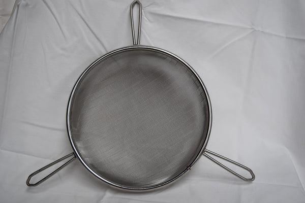 Honey Bucket - 31.5L plus large honey strainer to suit