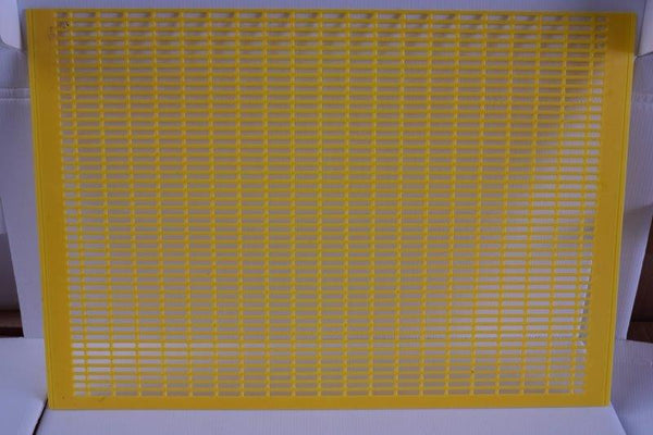 8 Frame Queen Excluder - Plastic