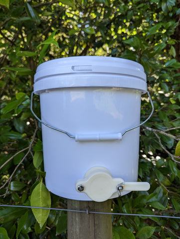 Honey Bucket with honey gate - 20Ltr
