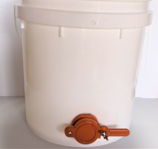 Honey Bucket with honey gate - 20Ltr